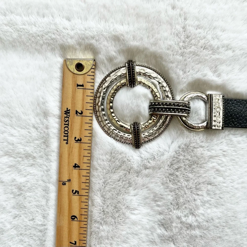 CHICO’S GENUINE LEATHER O RING HOOK BELT SIZE MEDIUM/LARGE CHIC MINIMALIST - Picture 7 of 10